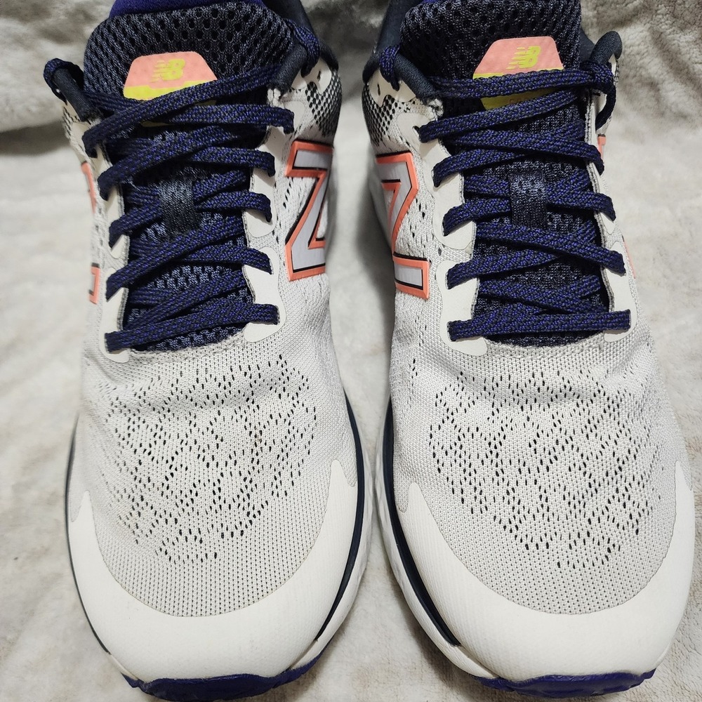 New Balance Fresh Foam 680 V7 Shoes Women's 9  Grey Running Athletic Sneakers - Picture 3 of 10